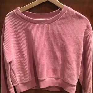 Long sleeve tee kinda cropped